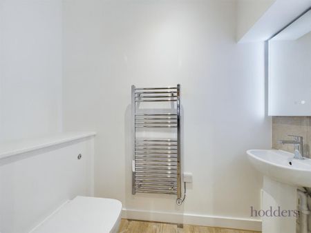 2 bedroom apartment to rent - Photo 4