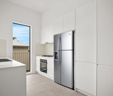 New Townhouse - Photo 3