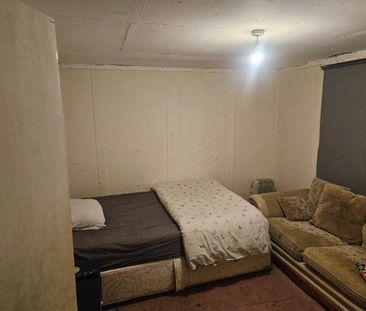 Room in a Shared Flat, Meliot Road, SE6 - Photo 5