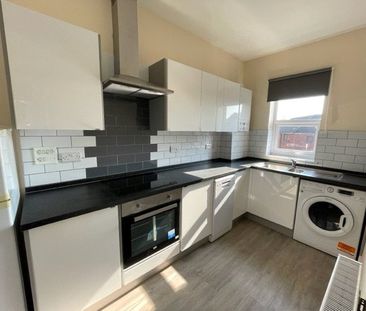 1 Bedroom Flat / Apartment - Portsmouth Road, Southampton - Photo 3