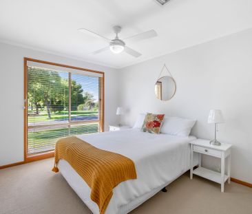 Charming Family Home in Leafy Norris Park - Photo 3