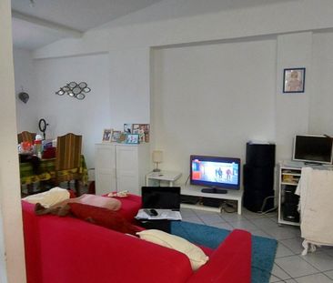 Location Appartement 3 pièces 52m² MONTIGNY LES METZ 57950 - Photo 2