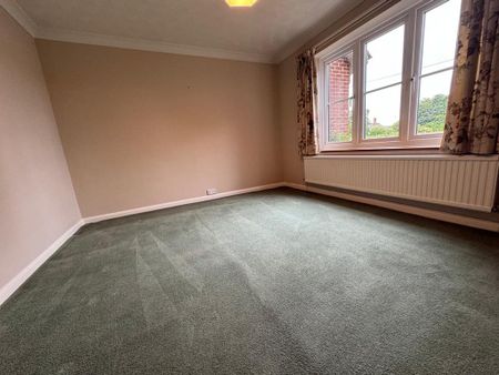 4 bedroom detached house to rent - Photo 5