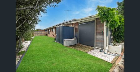 Spacious 3-Bedroom Home in Prime Whittington Location! - Photo 2