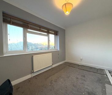 4 bedroom detached house to rent - Photo 6