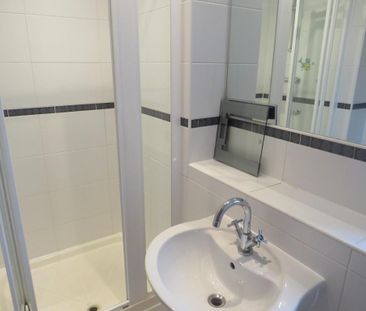 3 bedroom end of terrace house to rent - Photo 1