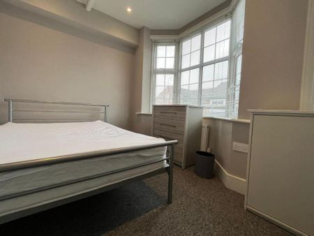 2 bedroom ground floor flat to rent - Photo 5