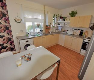 3 bedroom House in Firth Avenue, Leeds - Photo 3