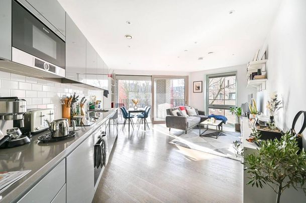 2 bedroom flat to rent - Photo 1