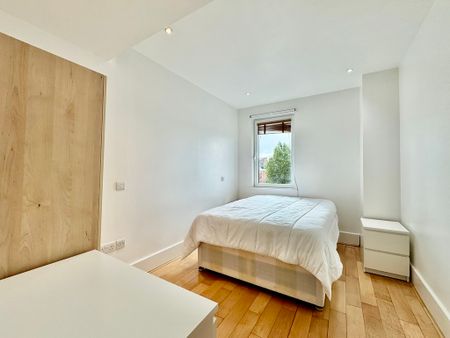 2 Bedroom , Brewhouse Lane, Putney - Photo 4