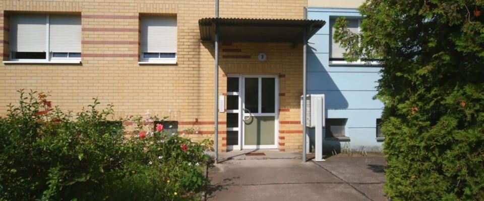 Schöne 2-Raumwohnung mit vollverglastem Balkon - Foto 1