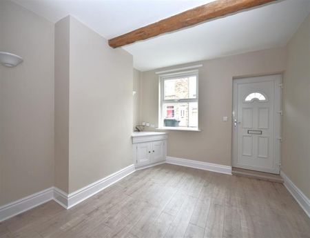 2 Bedroom Terraced To Let - Photo 2