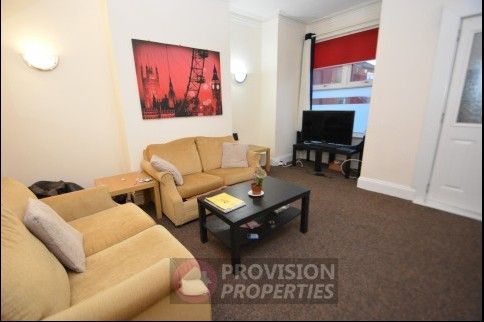 4 Bedroom Student Houses near Leeds University - Photo 1