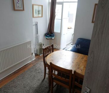 5 bedroom terraced house to rent - Photo 2