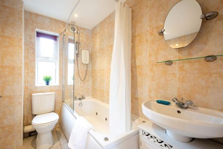 1 bedroom flat to rent - Photo 5