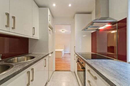 Studio to rent - Photo 2