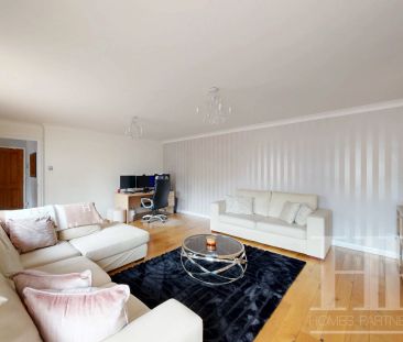 Mallard Close, Horley, RH6 - Photo 4