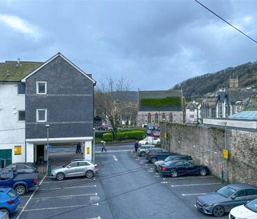 Broadstone, Dartmouth - Photo 5