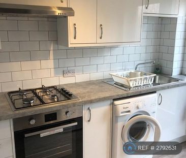 4 bedroom end of terrace house to rent - Photo 6