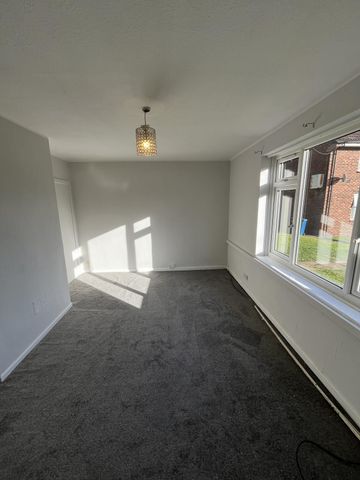 2 Bed Semi Detached house - Photo 4