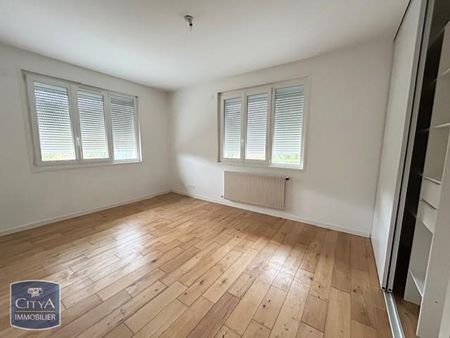 Location Appartement 4 pièces 128m² BRIE ET ANGONNES 38320 - Photo 3
