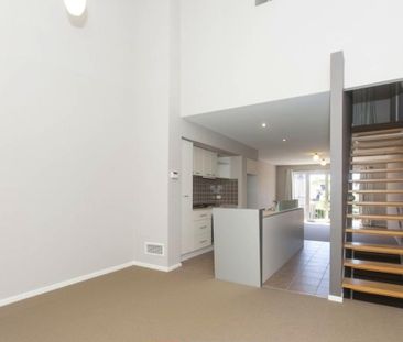 18 Bluebell St, O'Connor ACT 2602 - Townhouse For Rent | Domain - Photo 3