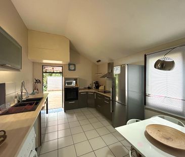 Location Maison 4 pièces 105m² LA MONTAGNE 97417 - Photo 5