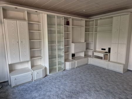 Schöne 3-zimmer-Wohnung mit Wintergarten und Balkon top Lage direkt im Ort - Photo 2