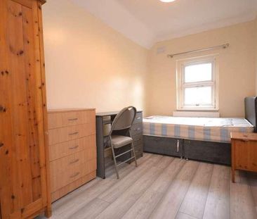 Grange Avenue, University Area, RG6 - Photo 4