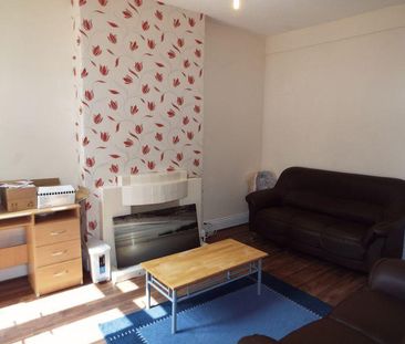 4 bedroom terraced house to rent - Photo 5
