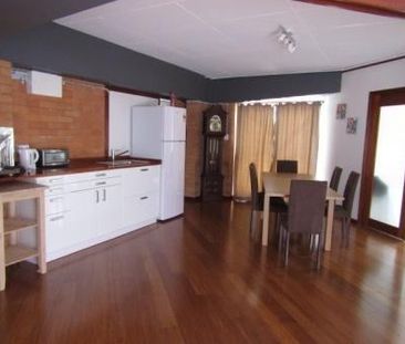 Stafford Heights - Photo 4