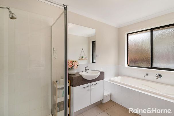 Comfortable and spacious living - Photo 1