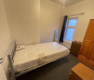 21 Brookland Street, Lisburn Road, Belfast, BT9 7FZ - Photo 6