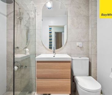 Modern Two Bedroom Townhouse - Photo 4