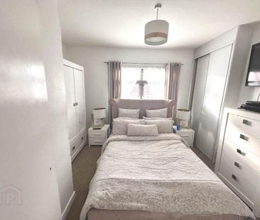 15 Iveagh Crescent, Belfast, BT12 6AW - Photo 4