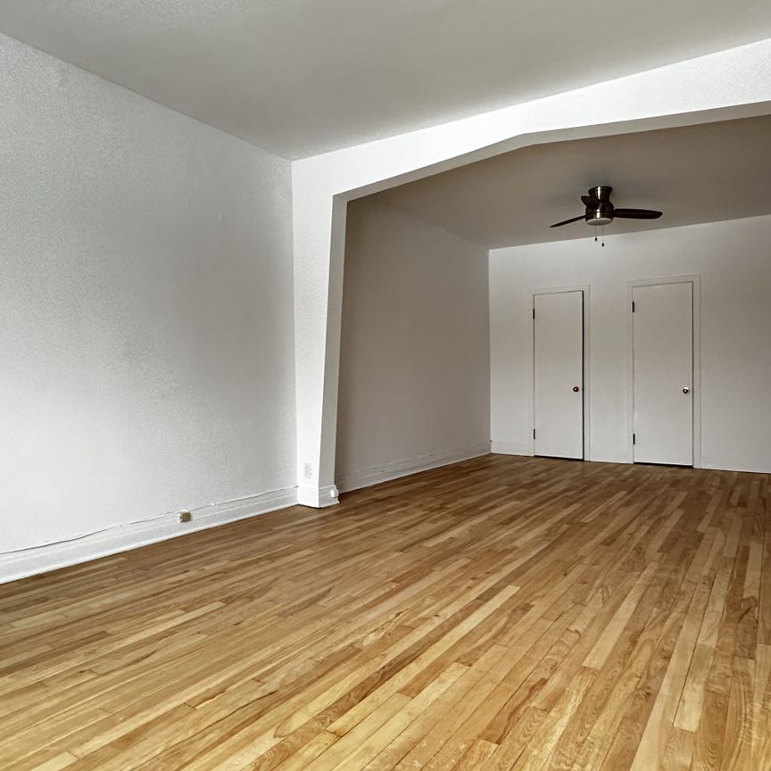 4203 Chapleau, #5 - Photo 1