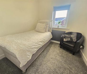 4 bedroom detached house to rent - Photo 6