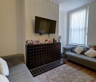 4 bedroom house to rent - Photo 2