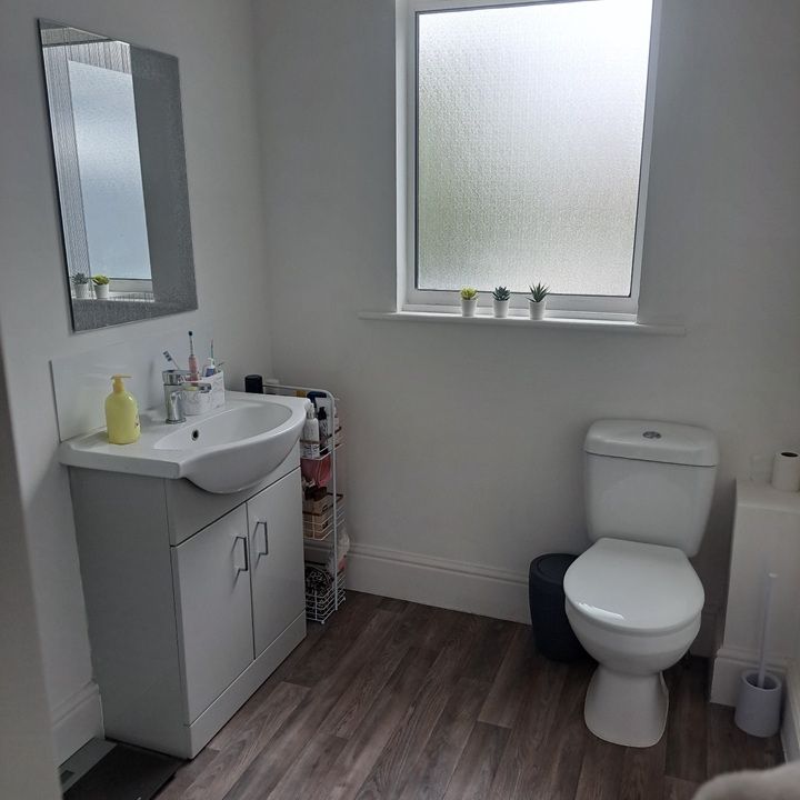 2 Bed Flat, Norbury Crescent, SW16 - Photo 1