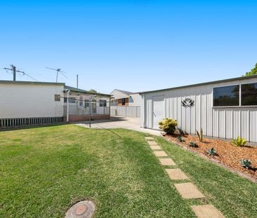 IMMACULATELY PRESENTED HOME - Photo 3