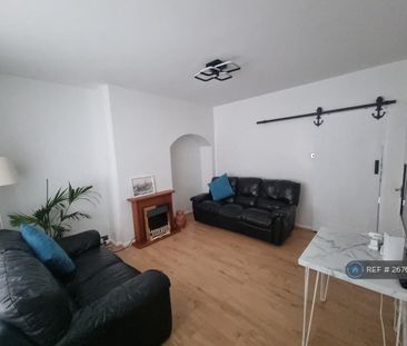 2 bedroom end of terrace house to rent - Photo 1