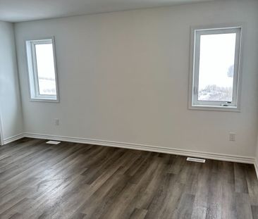 For Lease - 56 Forestwalk Street, Kitchener, Ontario - Photo 3