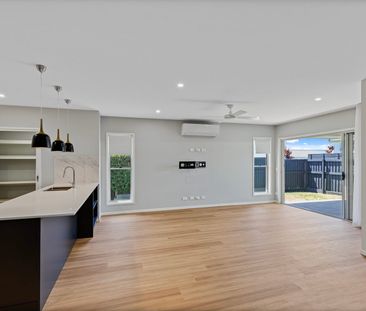 Stunning Nirimba! Light, Bright & Airy + Solar - Photo 1