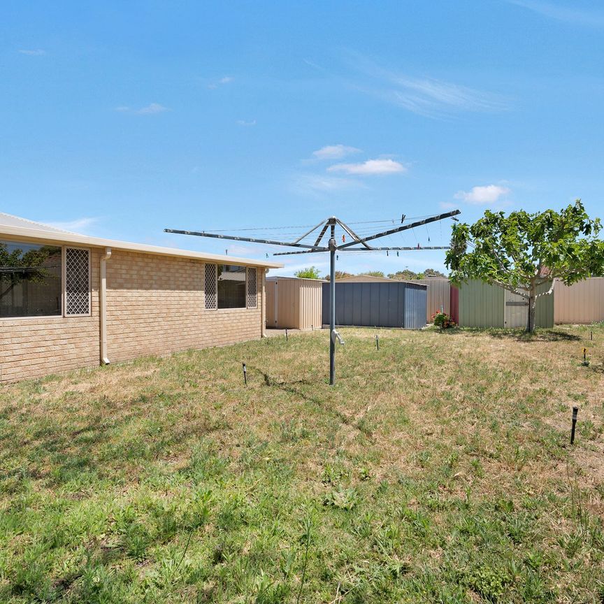 9 Lightfoot Place, Cooloongup. - Photo 1