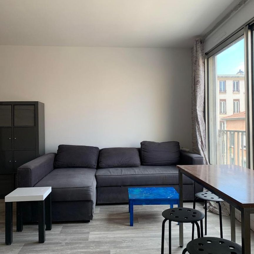 Location Appartement 1 pièce 36m² LYON 7ème - Photo 1