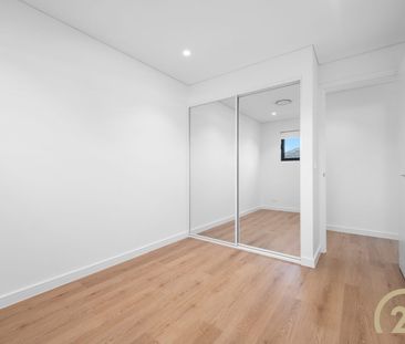 Brand New Five Bedroom Family Home - Photo 6