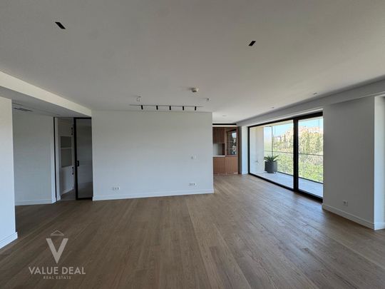 Διαμέρισμα, προς ενοικίαση - 246,5 τ.μ - Photo 1