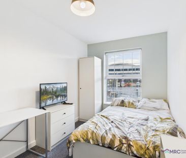 1 bedroom in a house share to rent - Photo 1