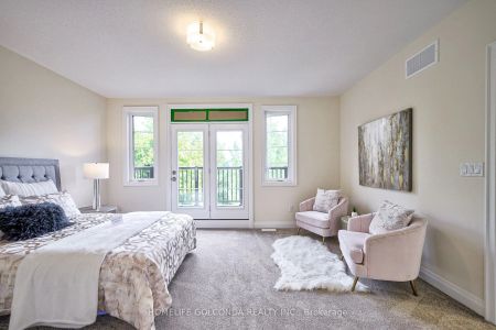 Condo Townhouse For Lease | N9258349 - Photo 4