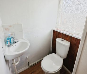 3 bedroom semi-detached house to rent - Photo 6